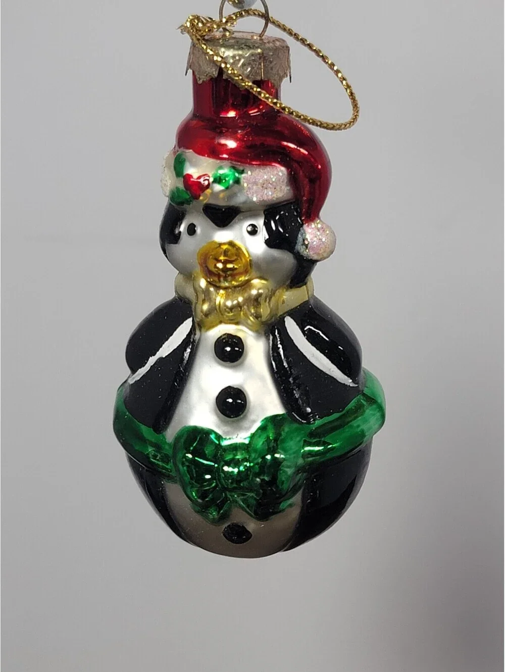 Penguin Christmas Ornament Thomas Pacconi Blown Glass Green Bow round bottom